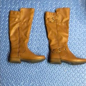 Just fab brown boots size 7.5